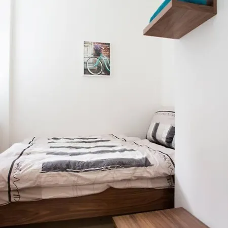 Luxury & Quiet Charming 2Bds Near River - Nek2Nd Prague Exterior photo