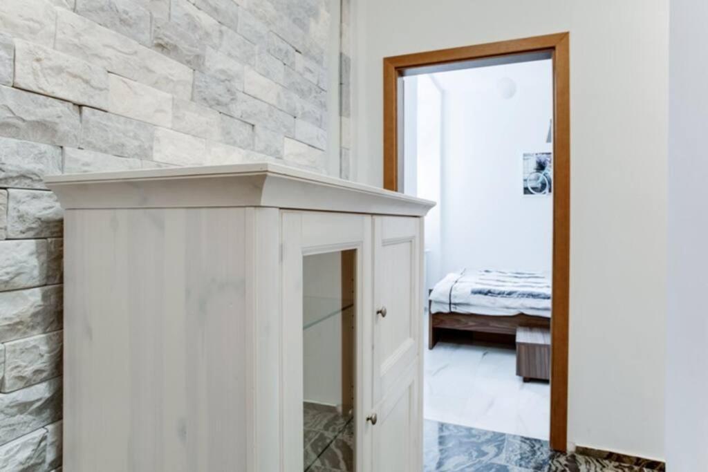 Luxury & Quiet Charming 2bds Near River - Nek2nd * Praga