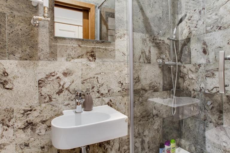 Luxury & Quiet Charming 2bds Near River - Nek2nd Appartamento Praga